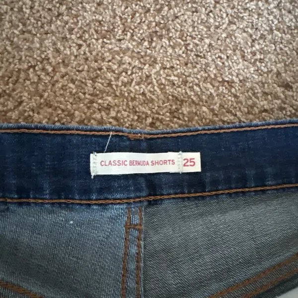 Levi’s Classic Bermuda Women’s Shorts - Image 3
