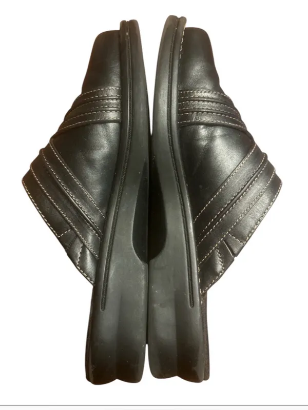 Clark’s black leather slip-on mule clogs crisscross strap women’s  Size 8 - Image 3
