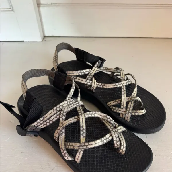 Chacos women’s ZX2 strappy sandals size 8 - Image 2