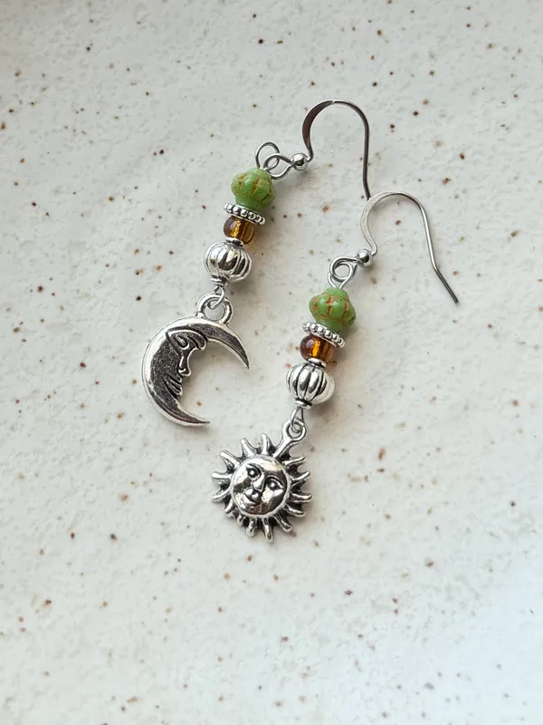Handmade moon & sun vintage fairy whimsy dangle earrings☀️🌙 - Image 3