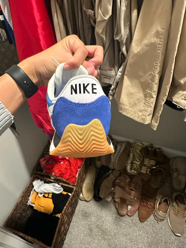 Nike Women’s Sneakers 9.5 - Image 4