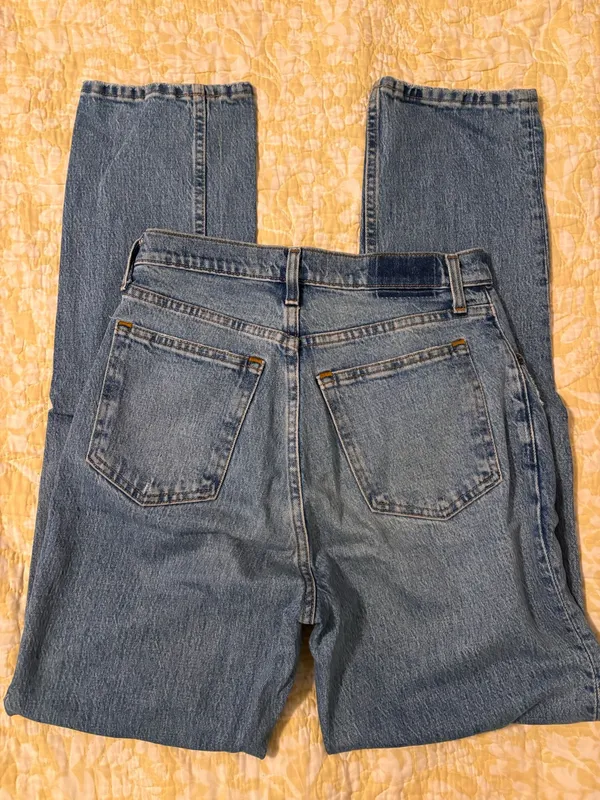 Abercrombie Curve Love High-Rise Jeans - Image 5
