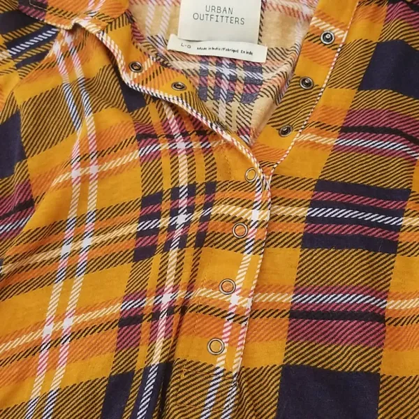 Urban outfitters cropped plaid shirt sz l - Image 5