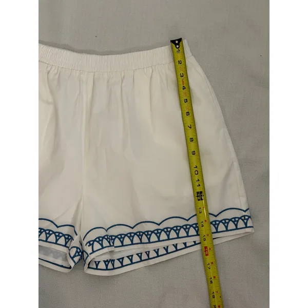 &merci off white embrodiered shorts size large - Image 6