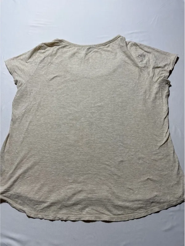 Rufflewn XL Beige Graphic Tee with Artsy American Flag - Image 5