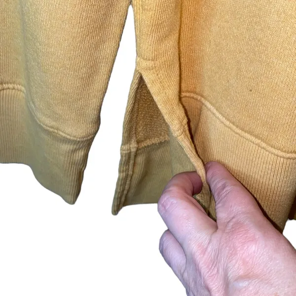 Time and Tru Mustard Yellow Crewneck Sweatshirt Medium‎ Casual Pullover Top - Image 2
