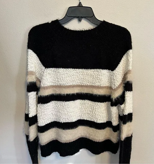 Forever21 black and white striped sweater - Image 4