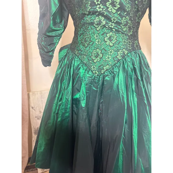 VTG 80s Emerald Green Taffeta & Black Lace Prom Dress Puff Sleeve Whimsigoth - Image 7