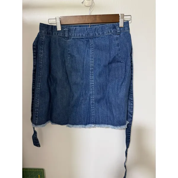 Madewell Denim Wrap Mini Skirt Size 6 Raw Hem Tie Waist - Image 3