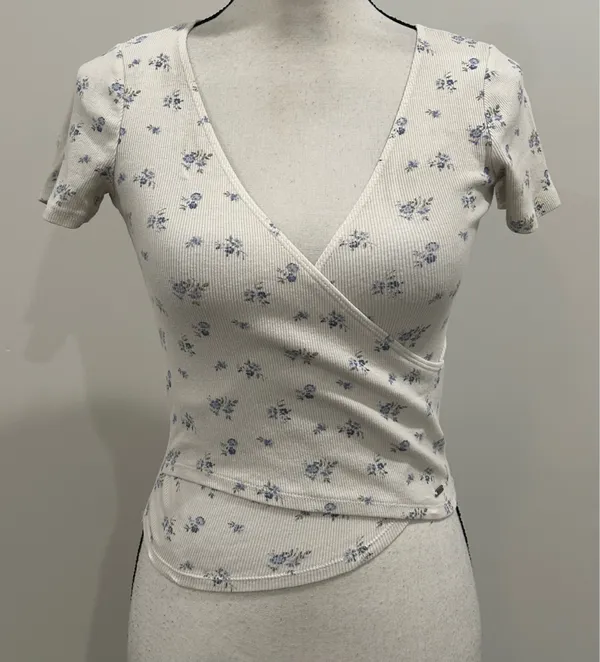 Hollister Crossover Baby Tee - Image 2