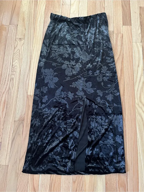 DKNY Black Floral Velvet Burnout Maxi Skirt Large Romantic 90s Holiday Feminine - Image 6