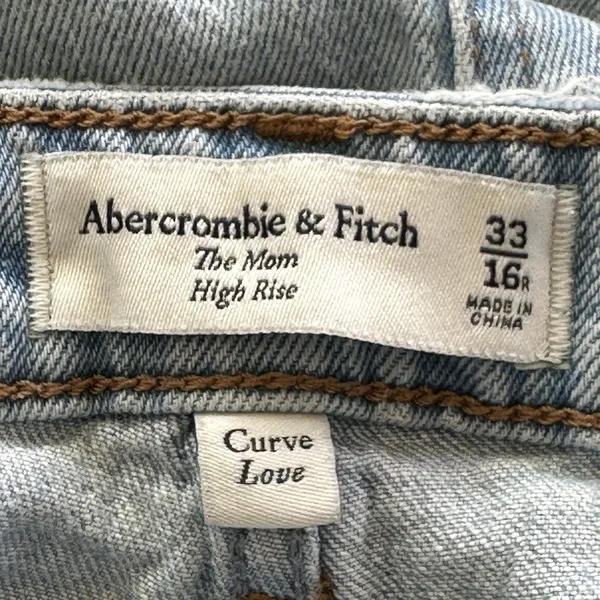 Abercrombie & Fitch The mom jeans 33 High Rise Curve Love Repair Patch Jeans - Image 5