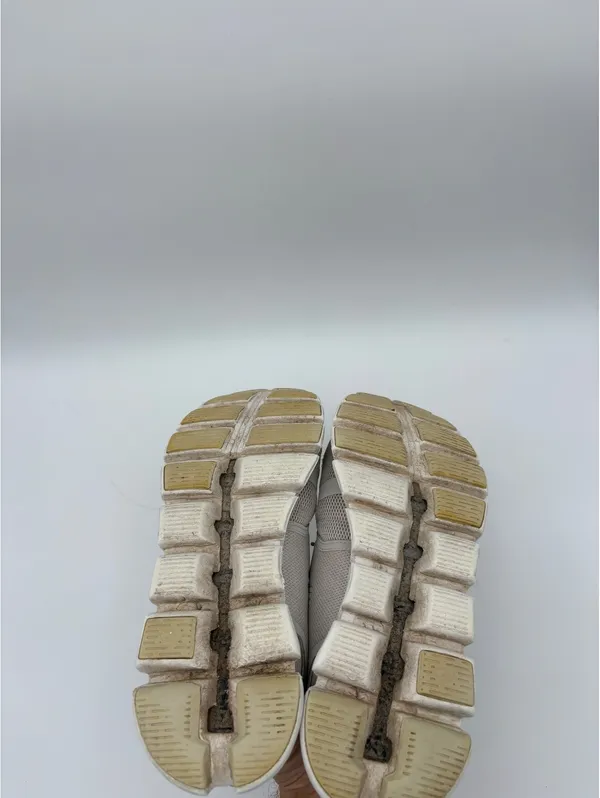On Cloud Woman’s 9 Running Shoes - Excellent Condition-Running Or Casual - Image 7