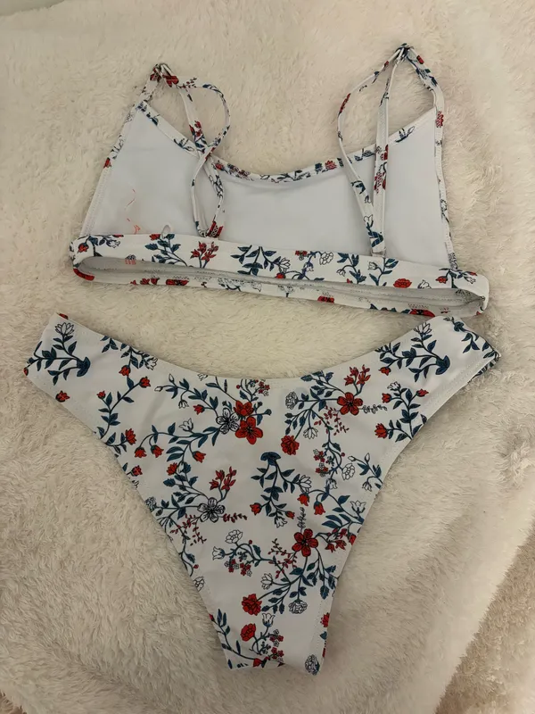 Romwe Red and White Floral Bikini Set Size S - Image 2