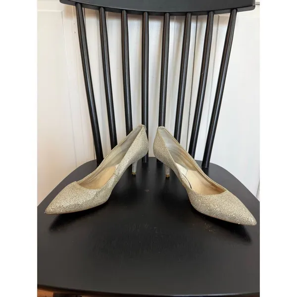 Michael Kors Alina flex kitten heel pump silver gold metallic heel size 7 - Image 9