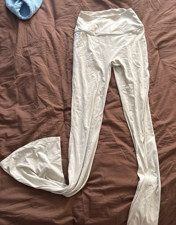 beige workout set - Image 3