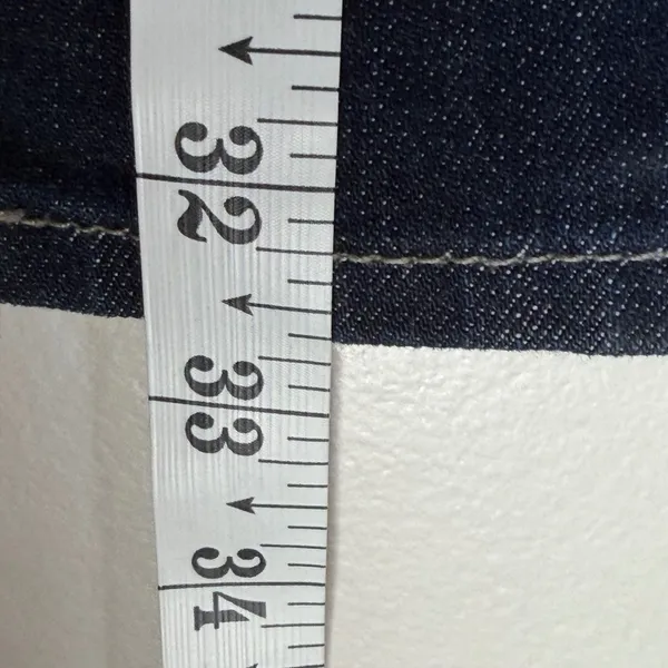 7 For All Mankind Standard Straight Leg‎ Dark Wash Jeans Size 33 Button Fly - Image 4