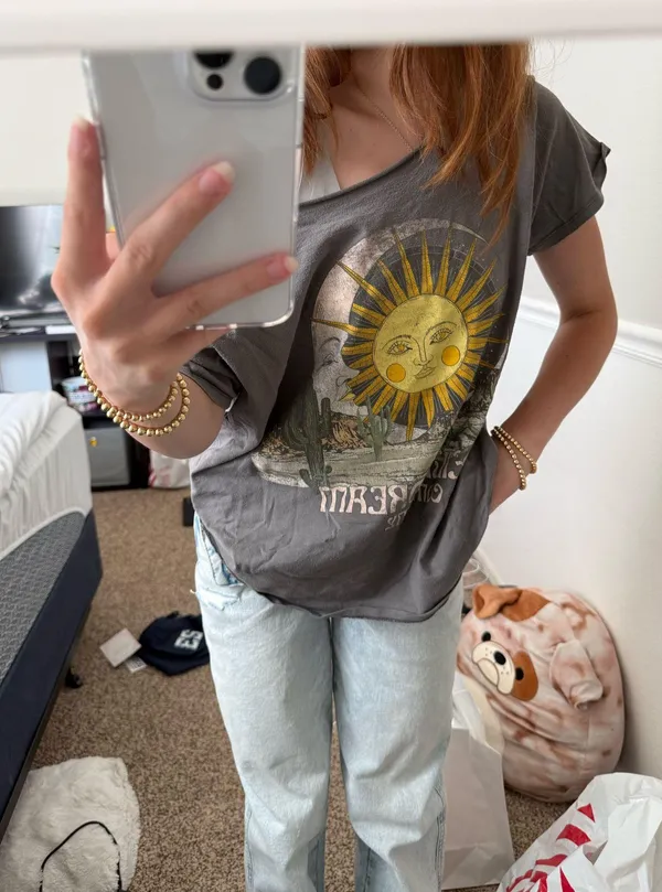 Graphic Tilly's Tee - Image 2