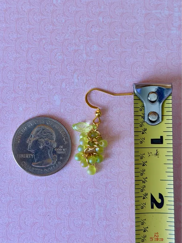 Handmade aurora light green tiny drop Czech glass grape muscat dangle earrings💚 - Image 7