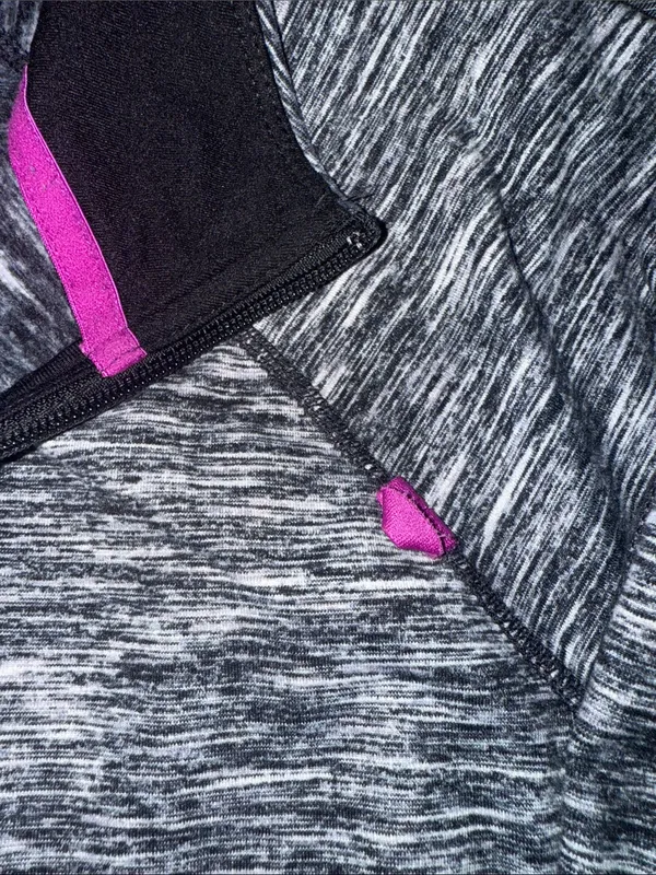 Tangerine Company women’s Gray Heather Full-Zip Jacket with Pink Accent - Image 7