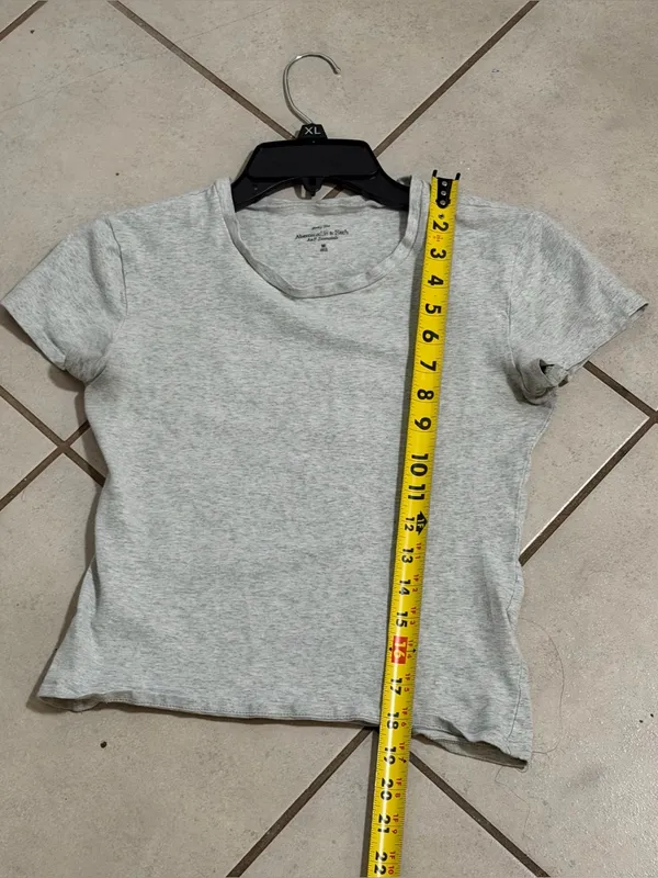 Abercrombie & Fitch Women Baby Tee‎ Essentials Light Gray Crewneck Minimalist M - Image 7