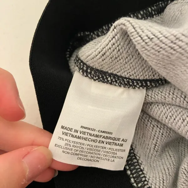 NWOT | Nike women’s gray loose cropped‎ lounge sweatpants — small - Image 9