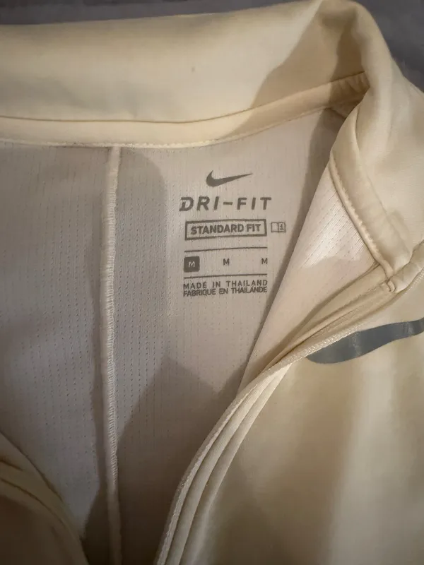 Nike Dri-Fit Quarter-Zip Running - Image 3