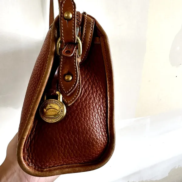 Vintage Dooney & Bourke Crossbody Satchel Bag Adjustable Zip Closure Brown - Image 5