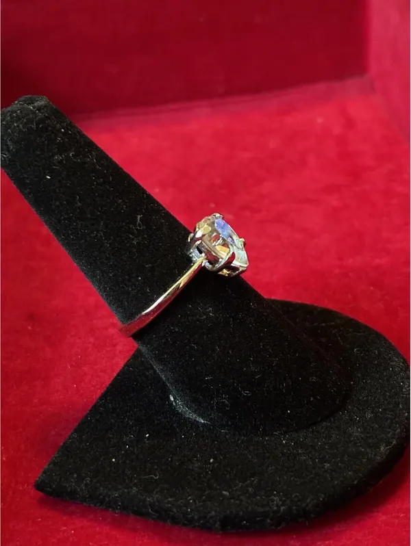 Icy Glassy Pear Cut Faux Diamond Solitaire Costume Ring Silver Tone Size 8 - Image 2