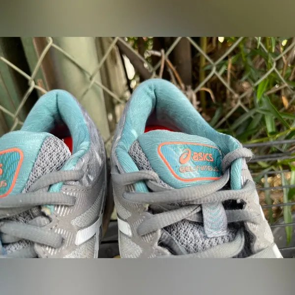 Asics Gel Nimbus 22 Running Shoes Women's Size 9 Gray - Image 4