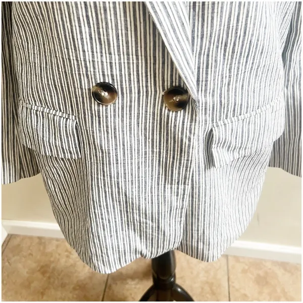 Zara Women’s Striped Linen Blend Boyfriend Blazer Size Medium Two Button Blue - Image 12