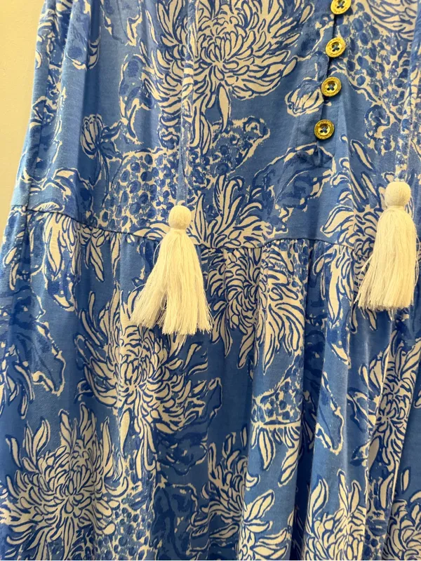 Lilly Pulitzer Blue and White Sleeveless Floral Maxi Dress with Tassel Tie - Image 2