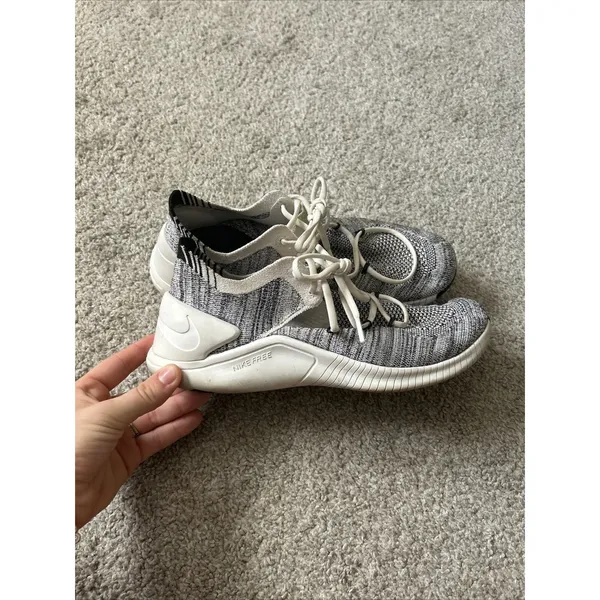 2018 Nike TR‎ Flyknit White/Black Training Shoes 942887-101 Women 8 - Image 4