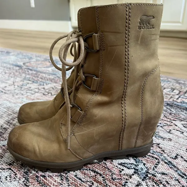 Sorel Joan of Arctic Wedge II Boots in Ash Brown Size 10 NL3018-240 - Image 3