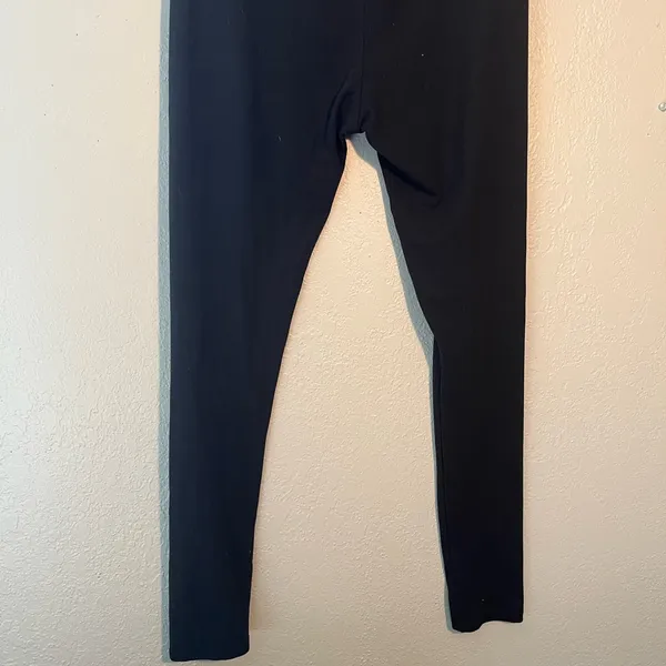 Black High-Waisted Seamless Ripped Straight Leg Leggings SZ L Workout Loungewear - Image 7