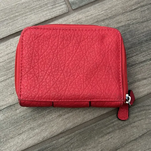 Red zip around wallet - Image 3