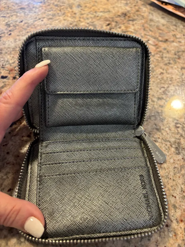 Michael Kors Wallet - Image 3