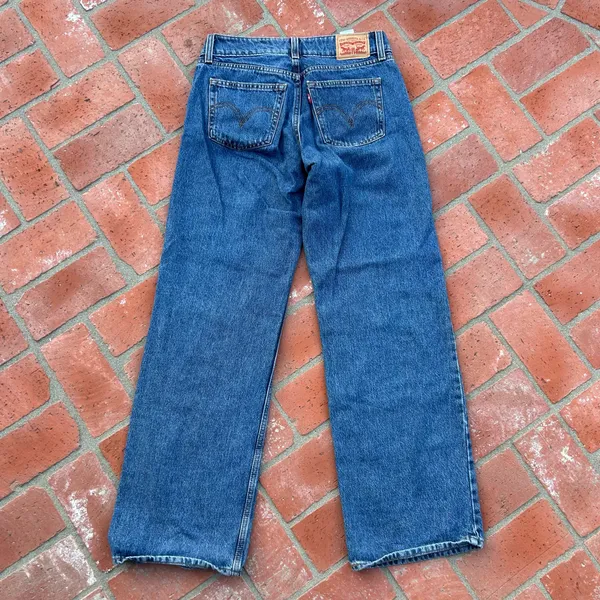 Levi’s Wide Leg Low Rise Jeans Size 27 - Image 2