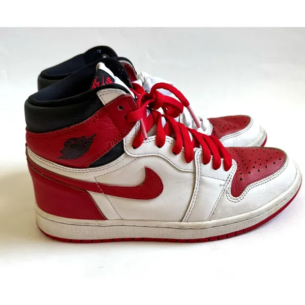 Nike Retro 1 Air Jordan Mid Sneakers Red Black White Size 7 Youth/8.5 Women - Image 3