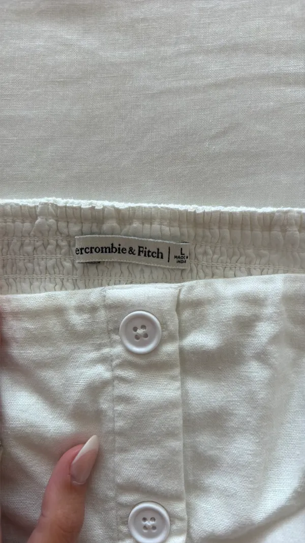 Abercrombie Linen Blend strapless button down top - Image 3