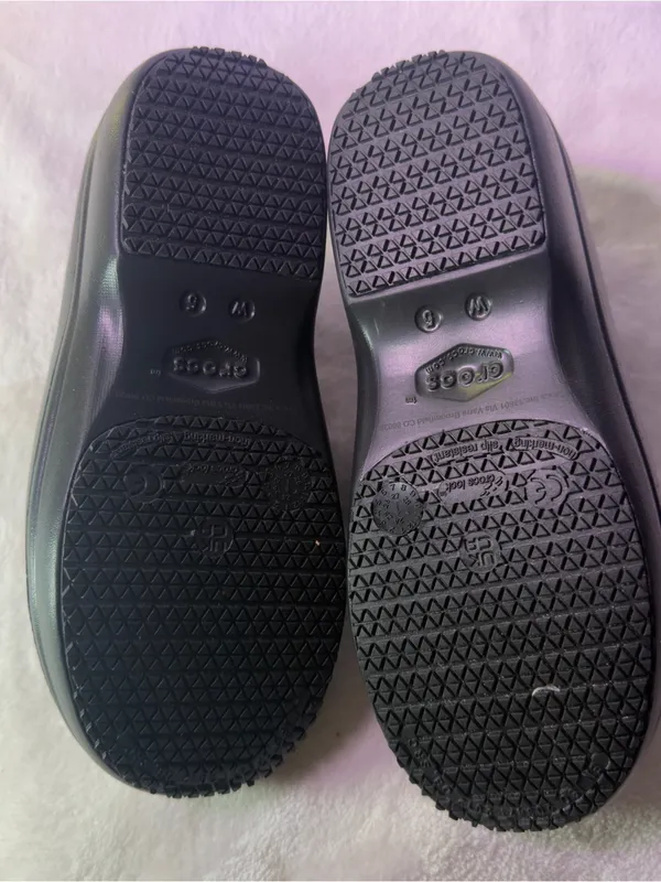 CROCS Women's Black Slip-On Clog - Image 10