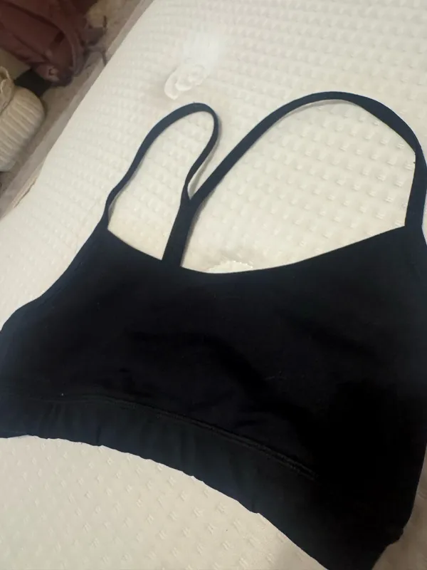 Lululemon Size 4 Flow Y bra - Image 4