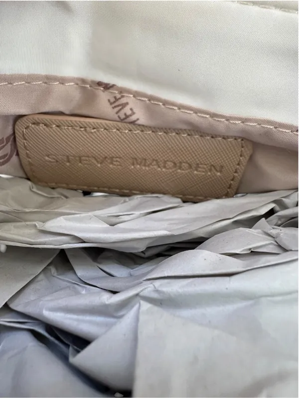 NWT Steve Madden Move Utility Crossbody Bag Cream and Tan With FLAWS - Image 16