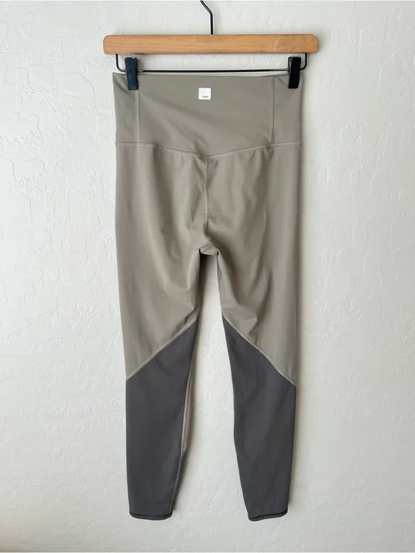 Vuori High Rise Colorblock Studio Leggings Light Oregano Green medium - Image 8