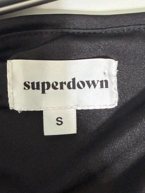 superdown Women's Black One-Shoulder Cropped Tank Top - Image 3