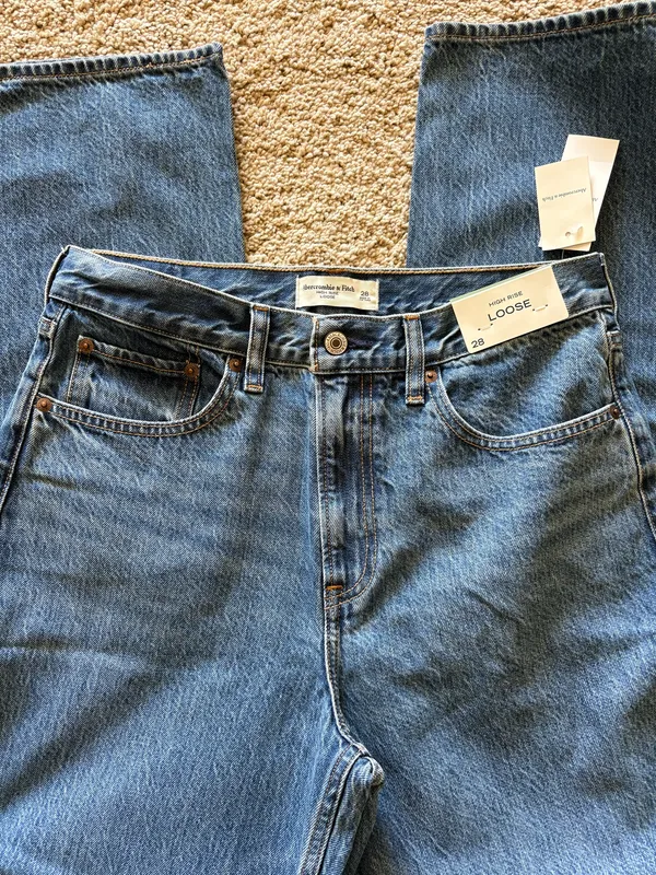 Abercrombie and fitch jeans - Image 3
