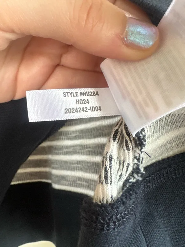 Madewell Relaxed Long Sleeve Crewneck Sweatshirt Tee in Stripe - Image 8