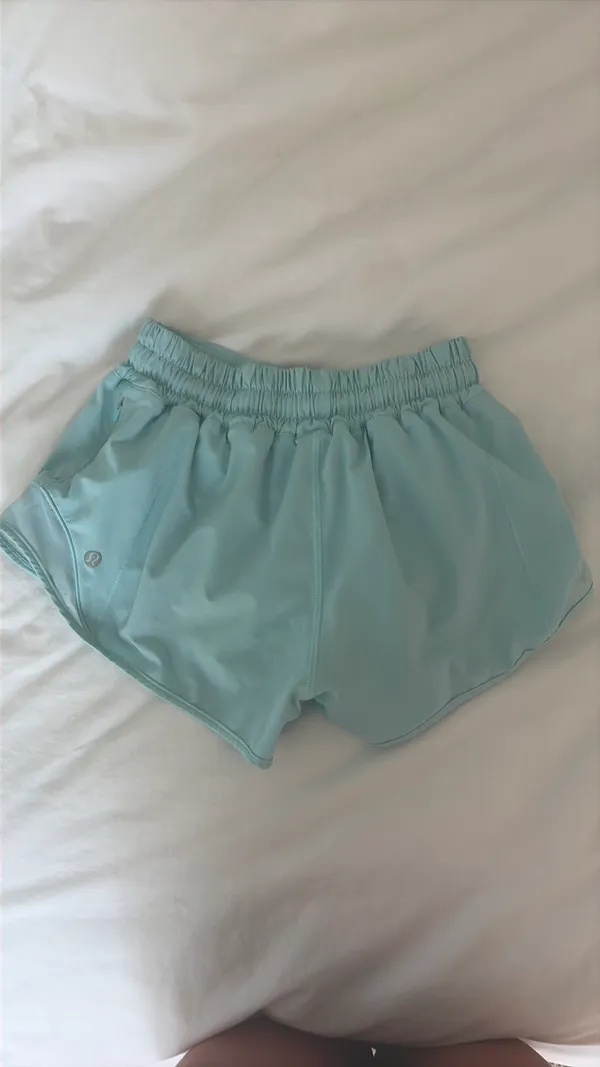 Lululemon Shorts Hotty Hot - Image 2