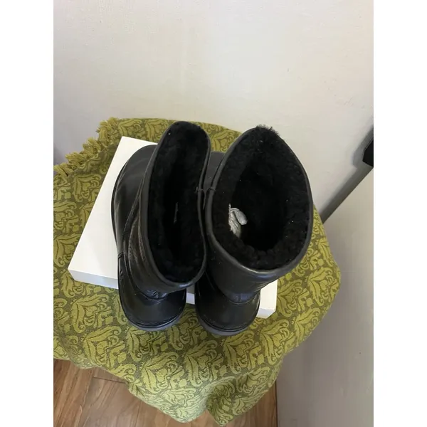 UGG Size 8US Women Shearling Black Boot 5144 - Image 7