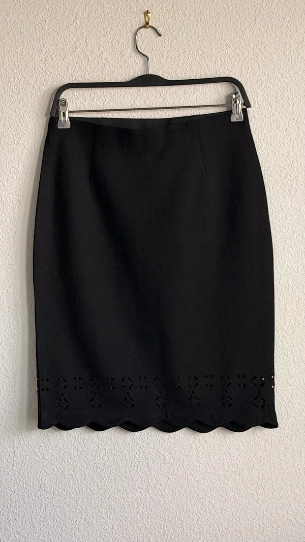 Amanda + Chelsea Black Pencil Skirt Size 6 - Image 5